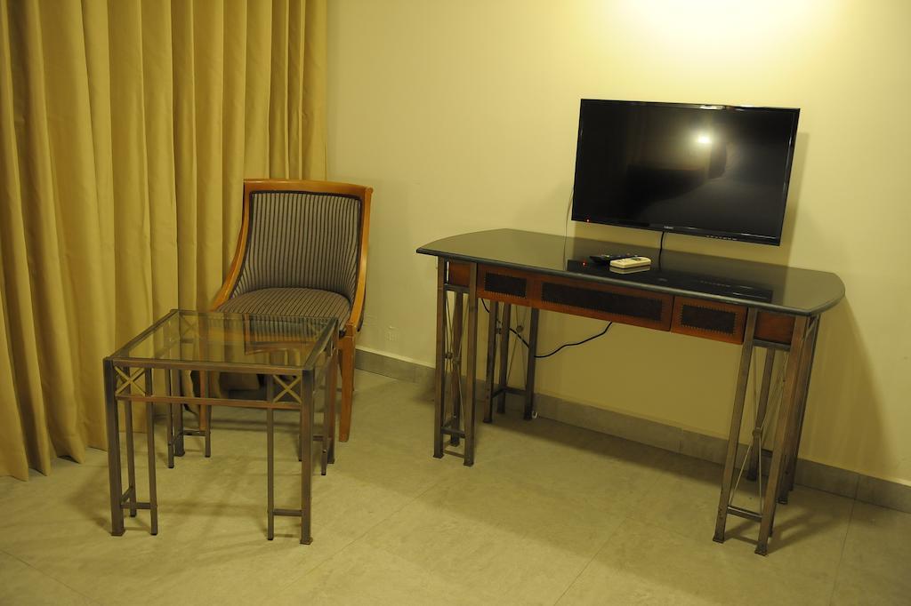 Avia Hotel & Resort Yehud-Monosson Extérieur photo