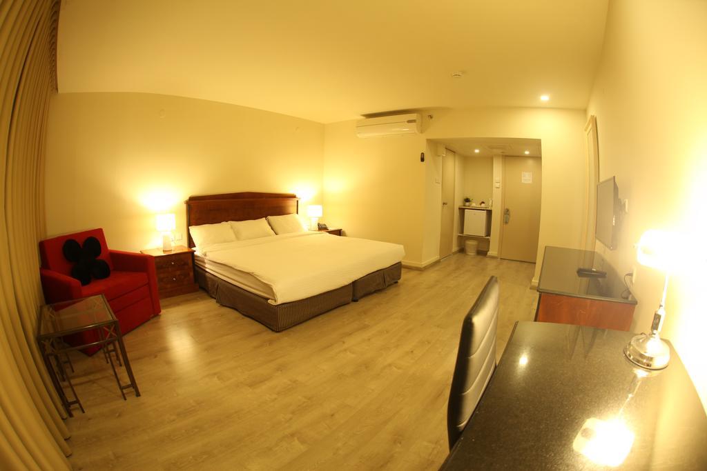 Avia Hotel & Resort Yehud-Monosson Extérieur photo