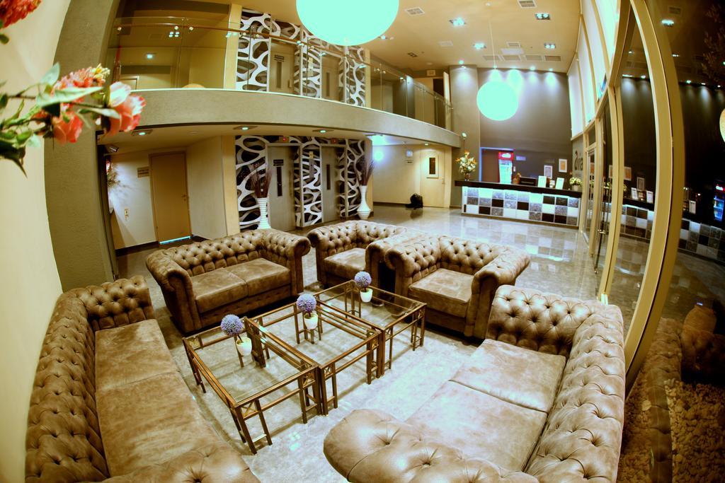 Avia Hotel & Resort Yehud-Monosson Extérieur photo