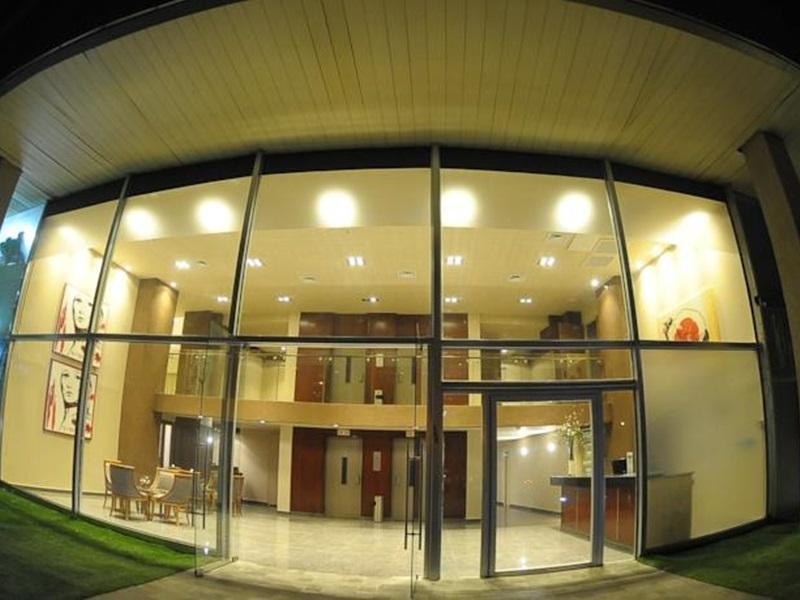 Avia Hotel & Resort Yehud-Monosson Extérieur photo