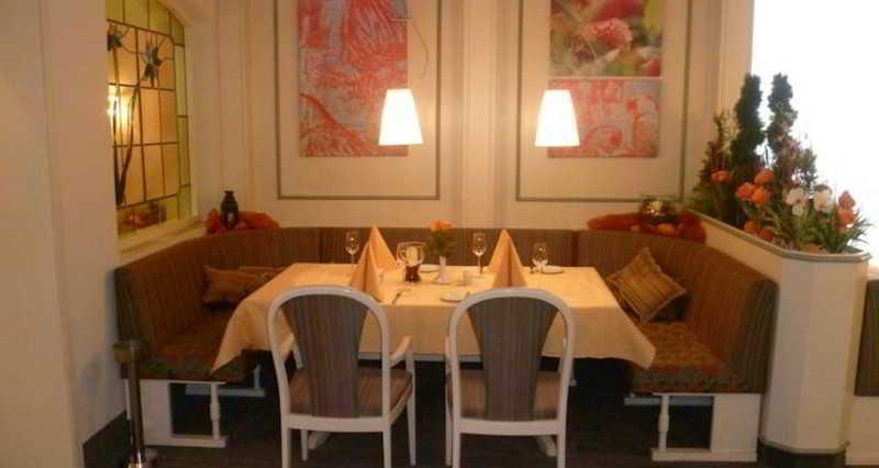 Avia Hotel & Resort Yehud-Monosson Extérieur photo