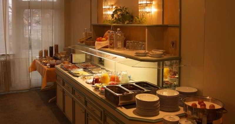 Avia Hotel & Resort Yehud-Monosson Extérieur photo