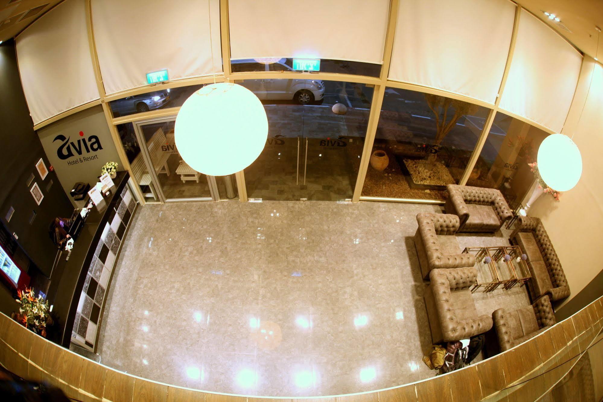Avia Hotel & Resort Yehud-Monosson Extérieur photo